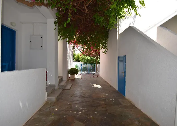 Ayeri Hotel