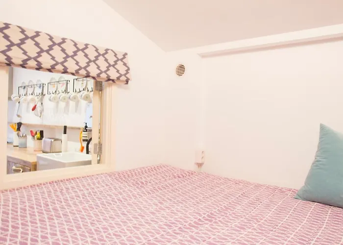 Flo'S Atelier - Family Studio Note Studio Is Adjacent To Flo'S Apartment