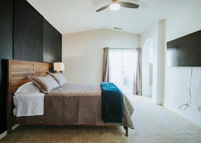 Central Coziness - Steps From Chico'S Hub