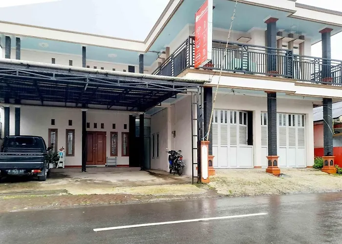 Reddoorz Syariah Near Komplek Candi Arjuna Dieng 2
