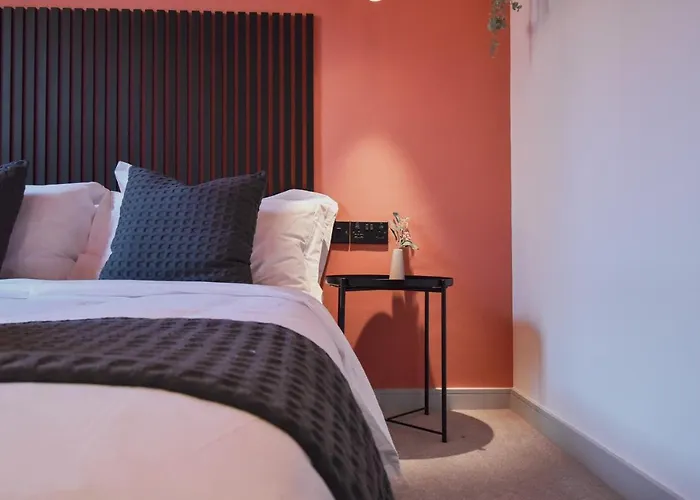 Central Stays - Luxury 3 Bedroom House In Central Chester Sleeps 6