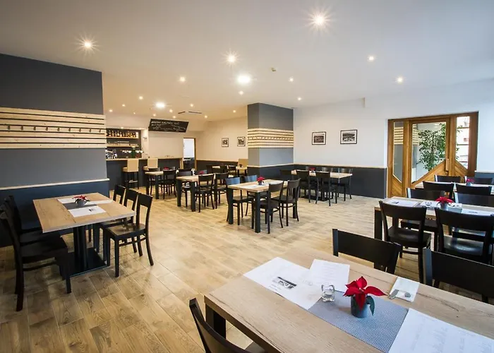 Yura Hotel Celadna Bazen A Sauny Zdarma