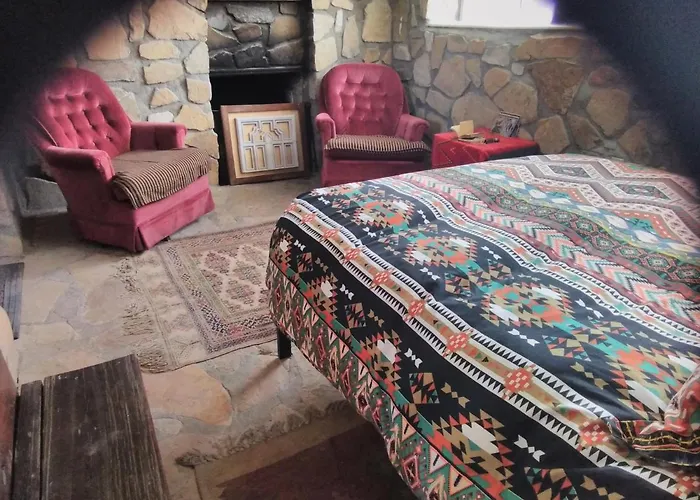 La Loma Del Chivo Llc Stone Cottage Alternative Building