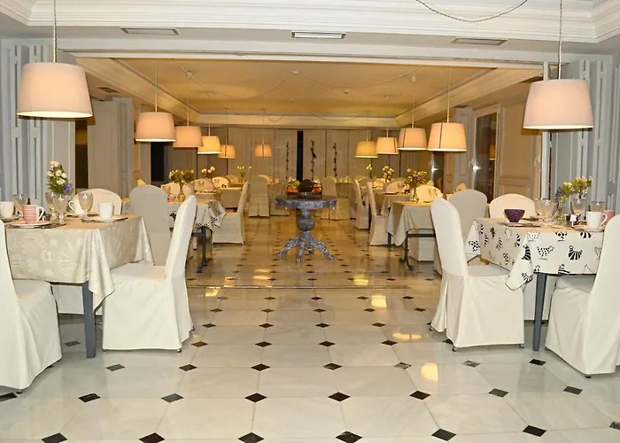 Ares Hotel