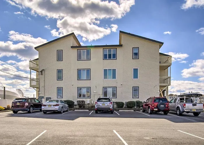 Condo W/ Bay Views ~ 5 Mi To Atlantic City!