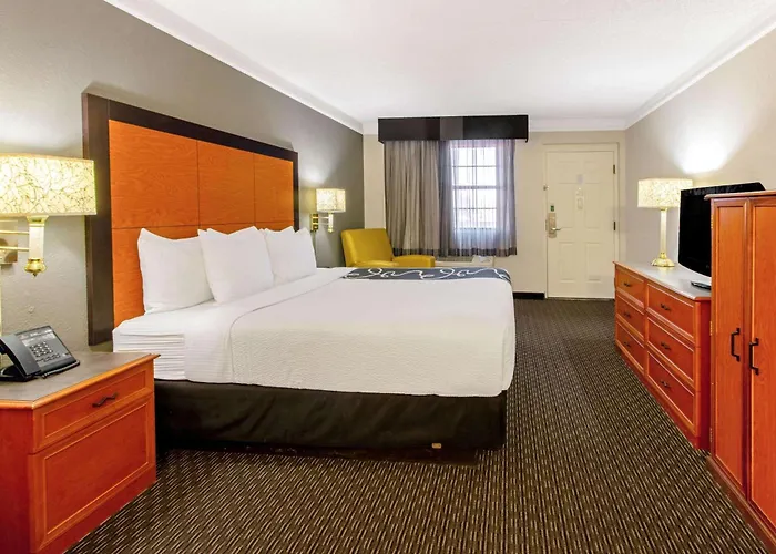 La Quinta Inn By Wyndham Santa Fe