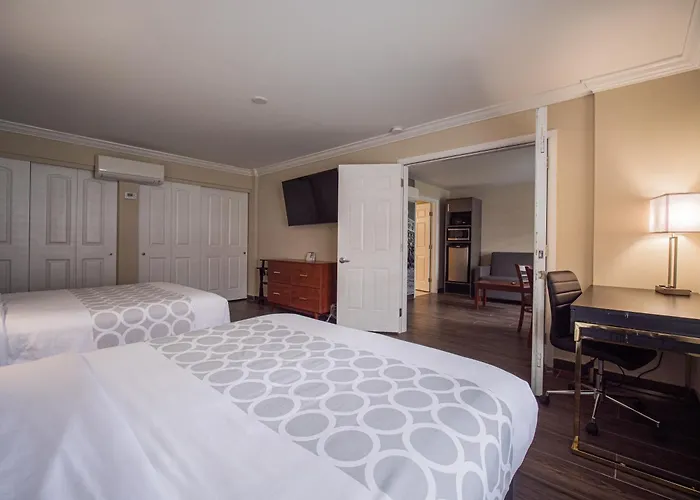 Equus Inn I75