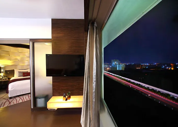 Fortune Select Sg Highway, Ahmedabad - Member Itc Hotels' Group
