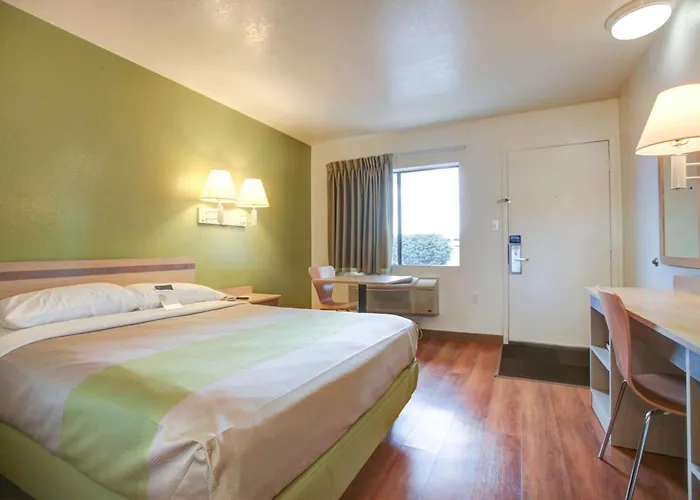 Motel 6-Elkton, Md