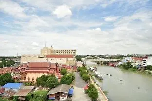 Ayothaya Riverside Hotel