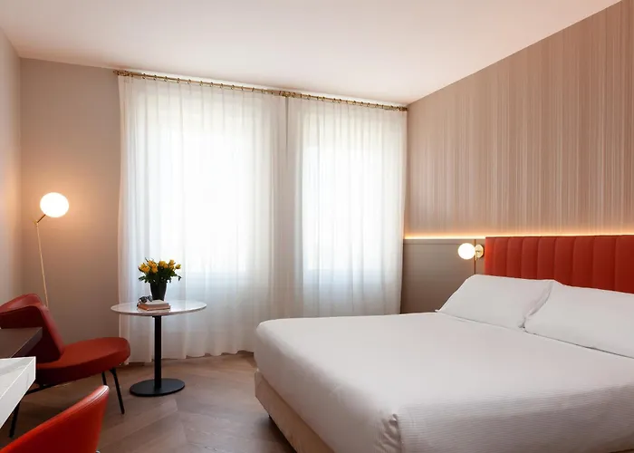 Agora' Palace Hotel
