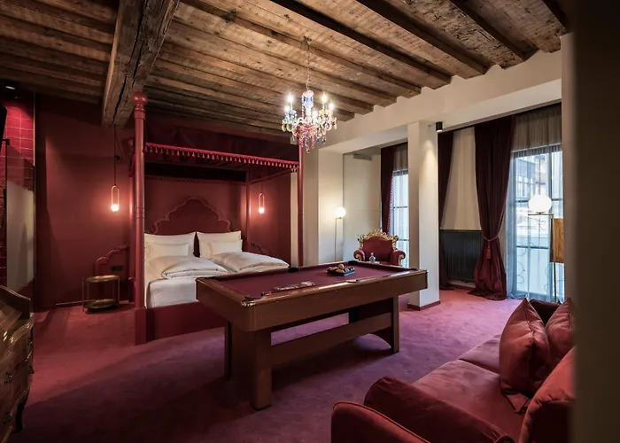 Altstadthotel Weisses Kreuz