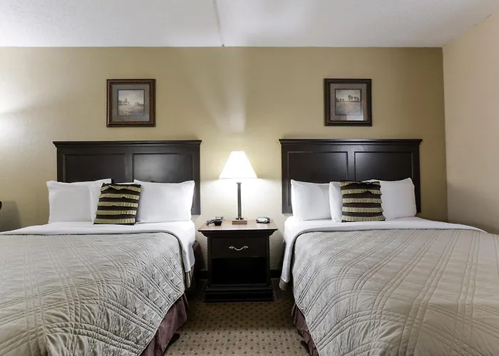 Grand View Inn & Suites