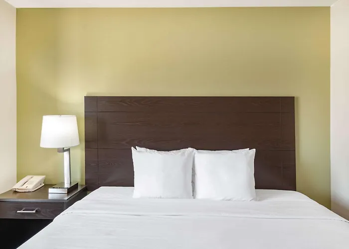 Baymont By Wyndham Farmington
