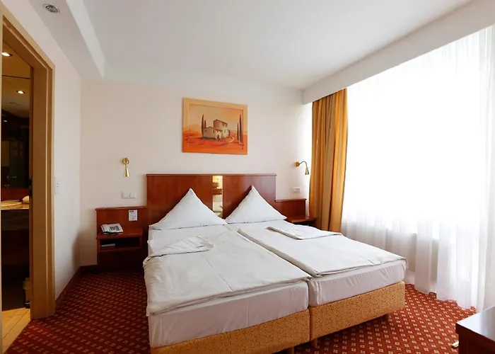 Caravelle Hotel Im Park