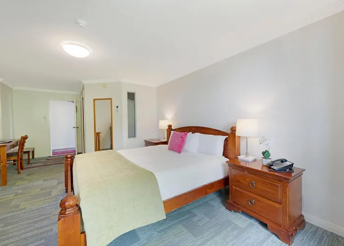 Burnett Riverside Hotel