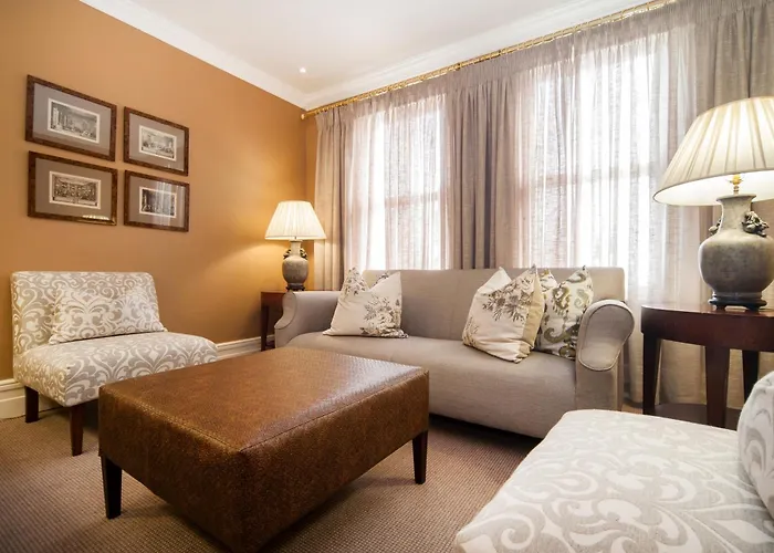 Quarters Hotel