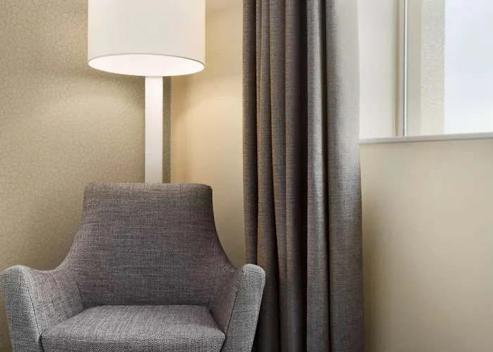 Ramada Hotel & Suites By Wyndham Coventry