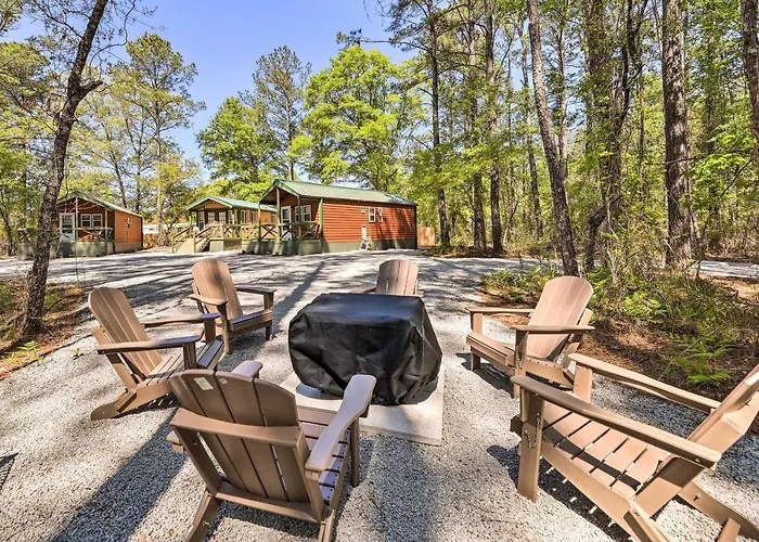 Family-Friendly Cabin ~ 5 Mi To Dtwn New Bern