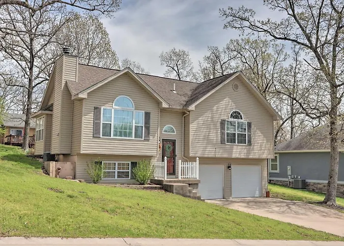 < 1 Mi To Marina: Family-Friendly Osage Beach Home