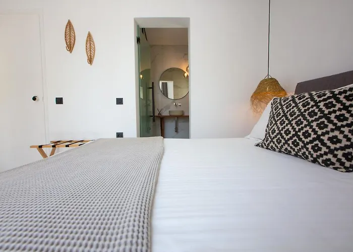 Eleana Hotel