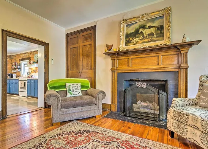 Historic 'Hammond House' W/ Wine Country View!