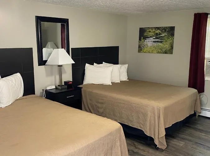 The New Lantern Motel