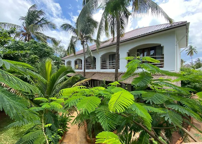 Siri Beach Lodge
