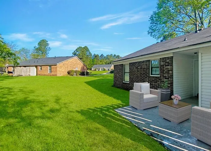 New! Luxe Cottage With Big Backyard 10 Mi To Augusta