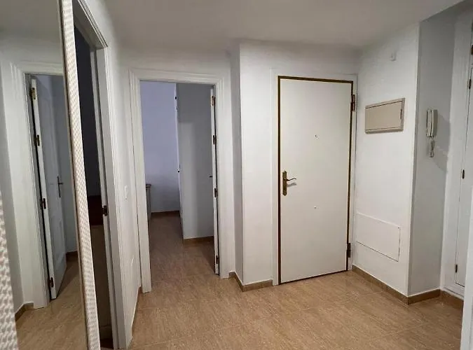 Torremolinos Centro - Beautiful , Newly Renovated 2 Bedroom Apartment