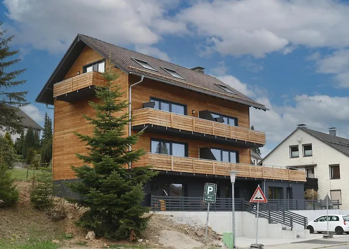 Bergbutzen Mit Balkon