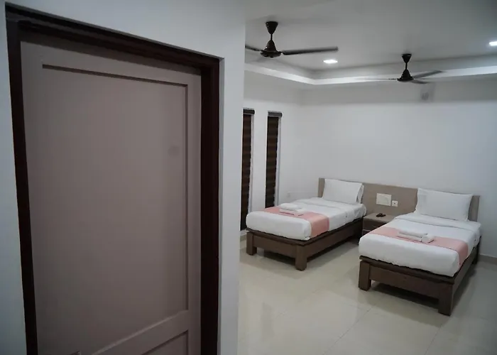 Chandra Inn