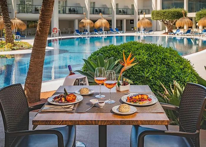 Hotel Cabogata Jardín