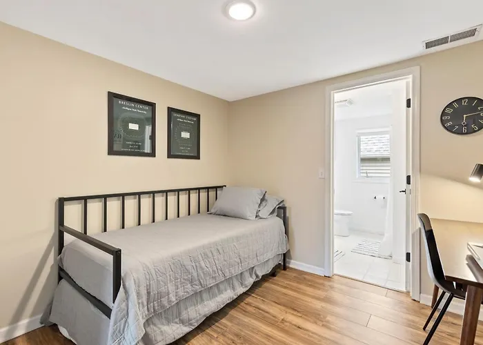 Perfect Location Walk To Msu Campus High End Mattresses Fast Wi-Fi
