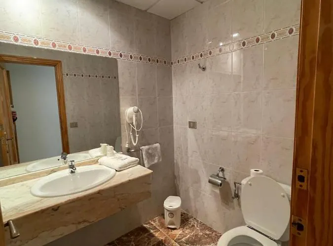 Hostal Rosaleda