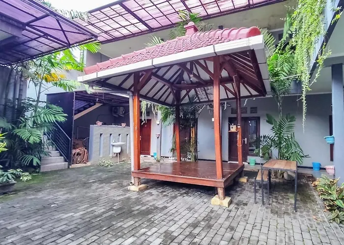 Kartini Guest House Near Alun Alun Probolinggo