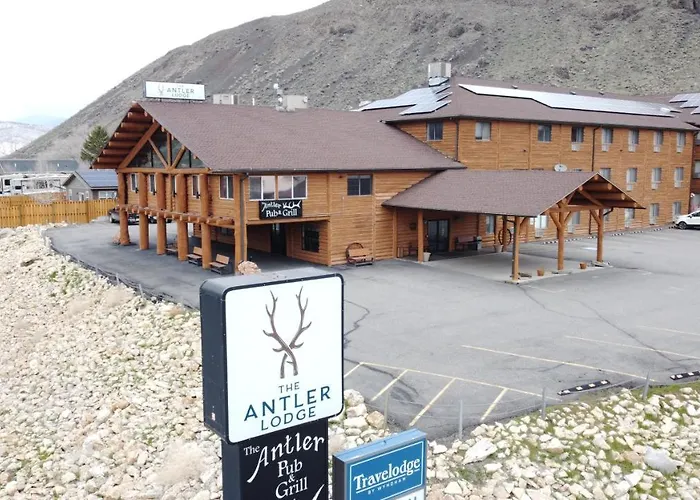 The Antler Lodge - Gardiner