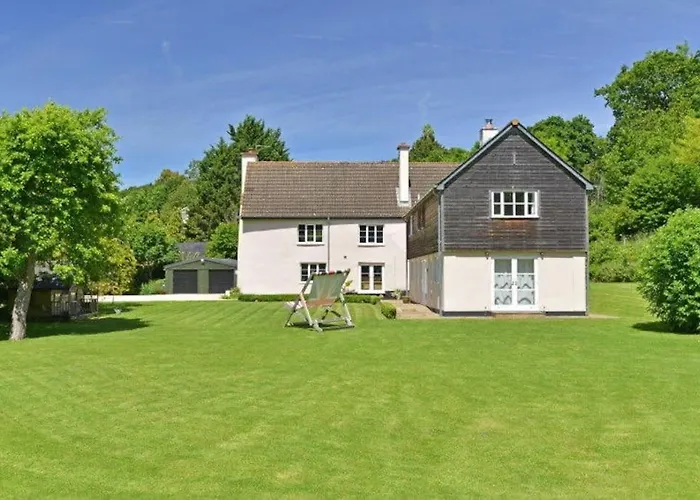 Osbornes Holiday House Near Exeter With Swimming Pool