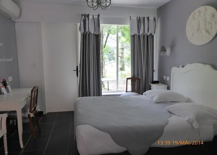 The Originals Access, Hostellerie Des Pins, Montelimar