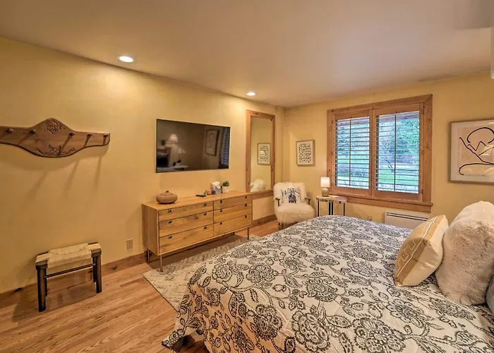 Serene Sun Valley Home W/ Hot Tub & Mtn Views