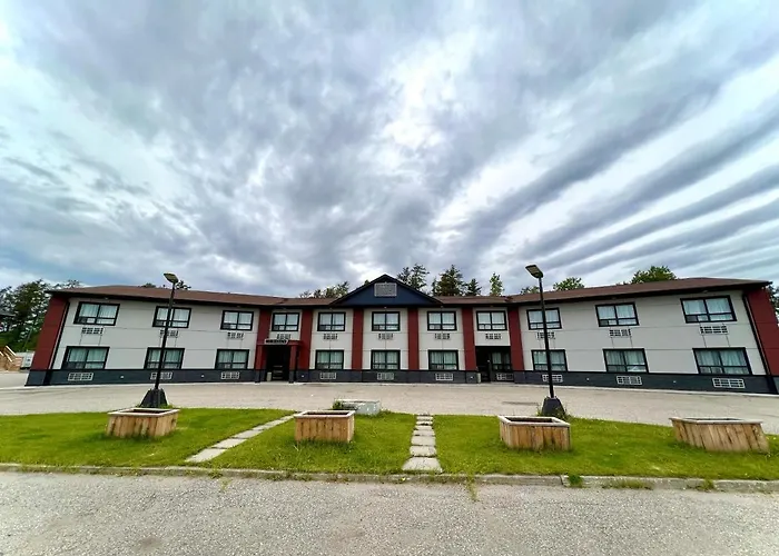 Hwy 17 Hotel