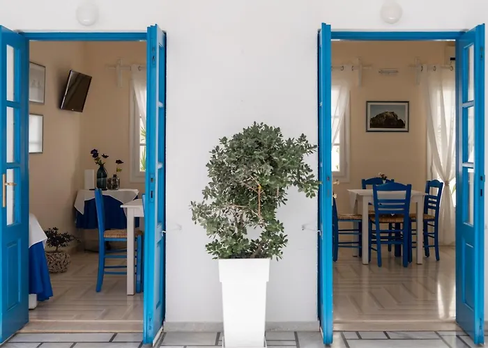 Ayeri Hotel