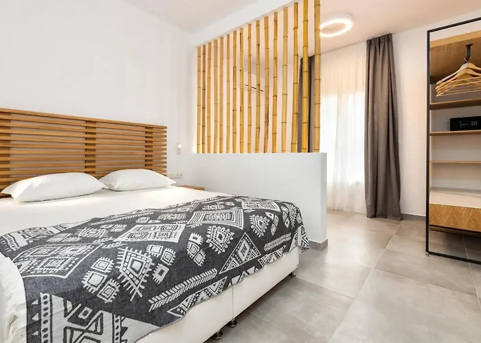 Golden Beach Hotel