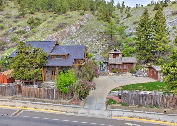 Historic Helena Retreat - Near Dtwn & Mt Helena!