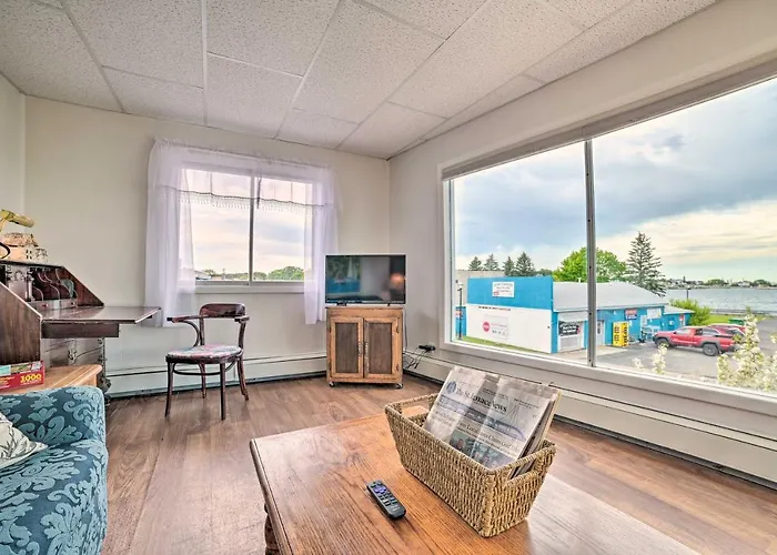 Walkable St Ignace Condo W/ Lake Huron Views