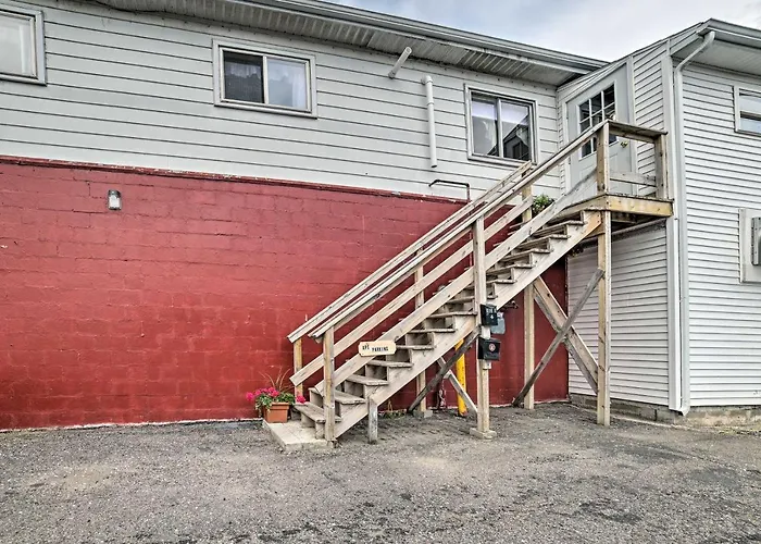 Walkable St Ignace Condo W/ Lake Huron Views