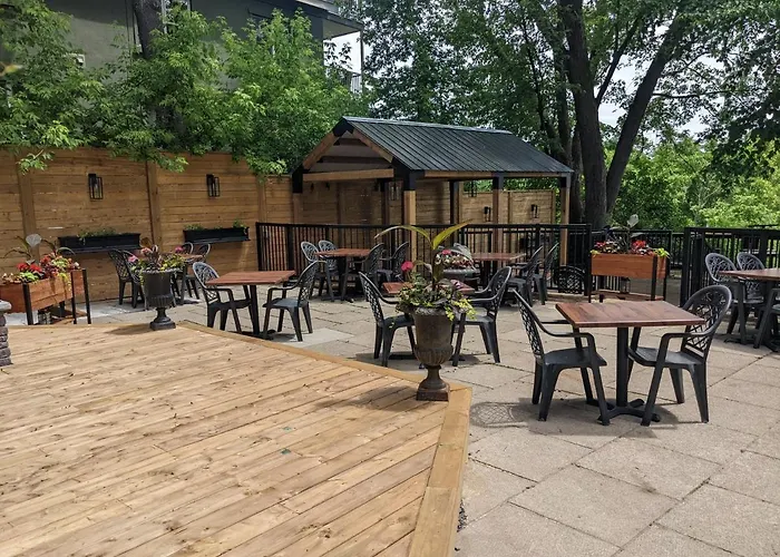 Inn At The Falls
