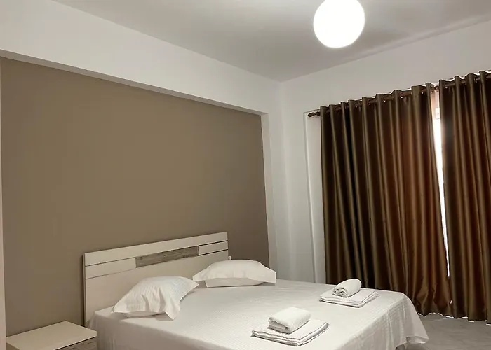 Saranda Inn Rooms & Apartments