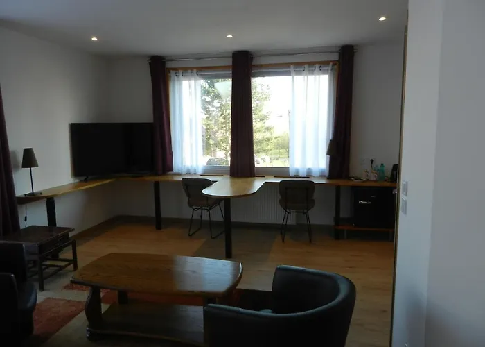 Hotel Les Charmilles De Mormal