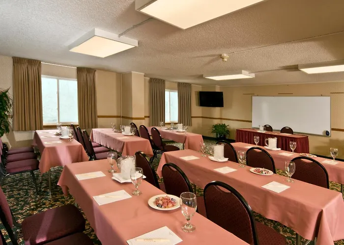 Meadowlands Plaza Hotel